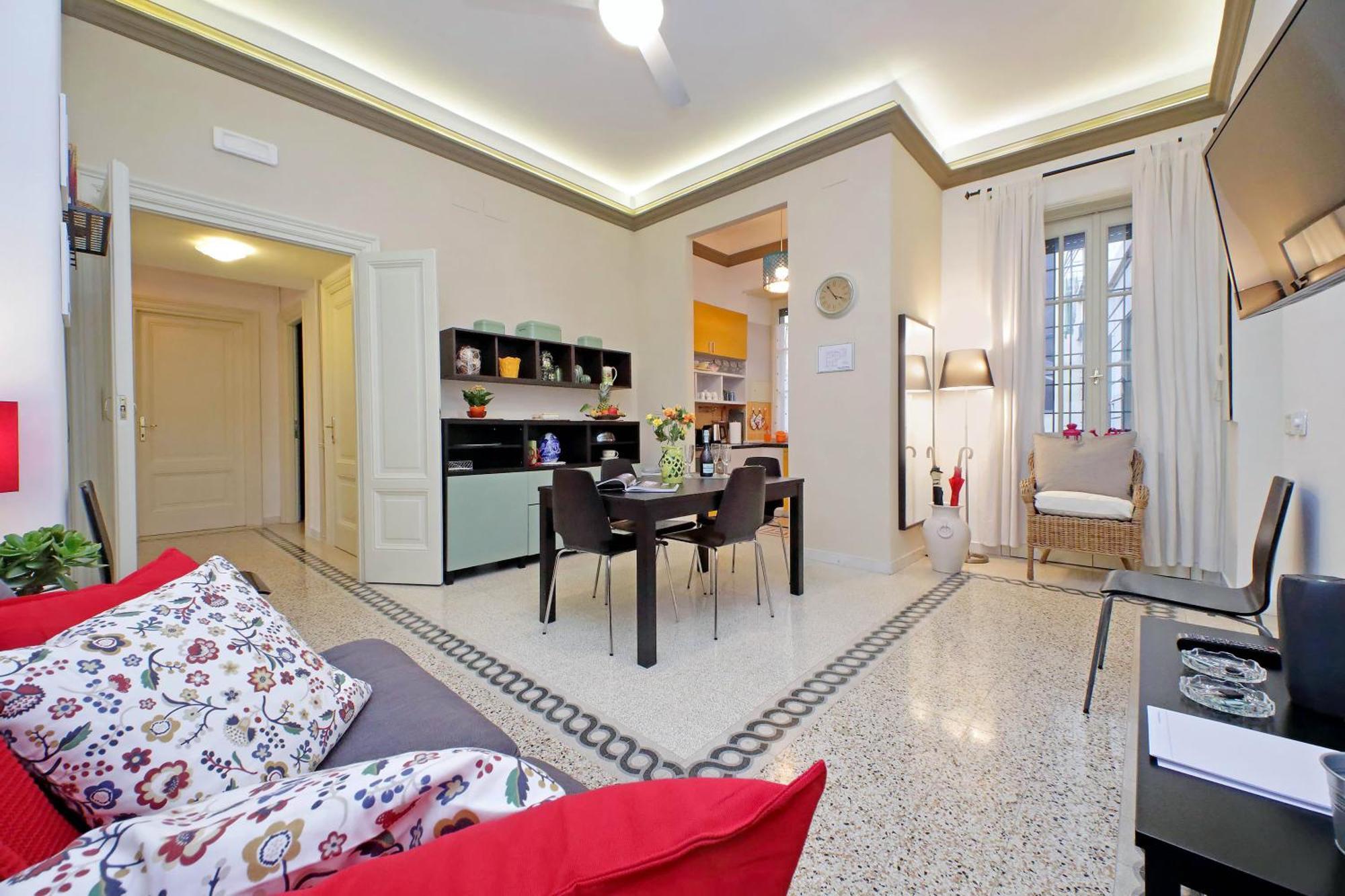 Apartamento Casa Giuliana -3br 2bath Flat, 116 M2 On One Level, 2nd Floor With Lift, High Comfort, Quite, Chic, Doorman, 600 Meters From Vatican Museums And Ottaviano Metro, Plenty Of District Facilities, Welcome Drinks & Local Guide, 24 Hour 4 Language Su *