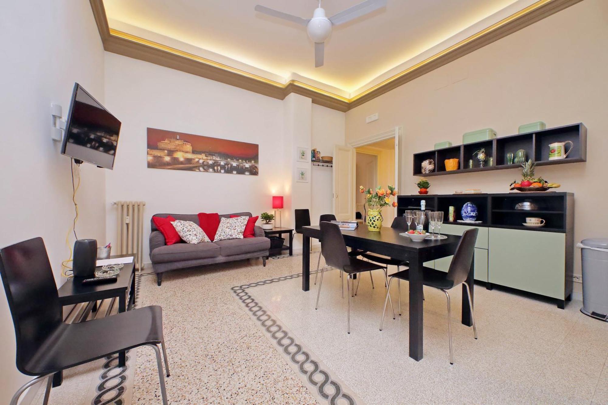 Apartamento Casa Giuliana -3br 2bath Flat, 116 M2 On One Level, 2nd Floor With Lift, High Comfort, Quite, Chic, Doorman, 600 Meters From Vatican Museums And Ottaviano Metro, Plenty Of District Facilities, Welcome Drinks & Local Guide, 24 Hour 4 Language Su Roma